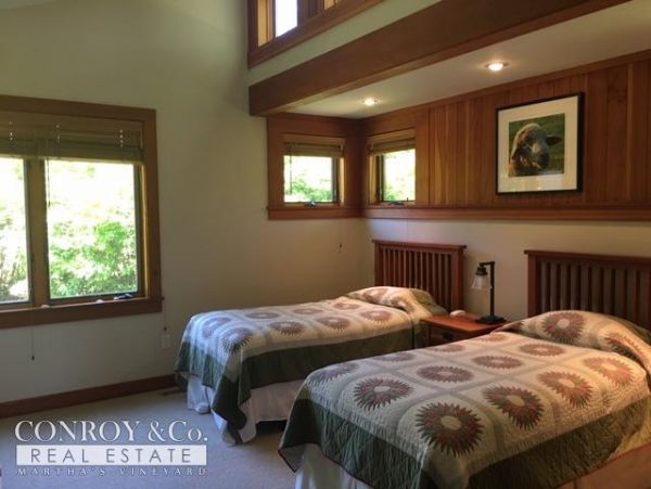 Cape Cod Home 994429