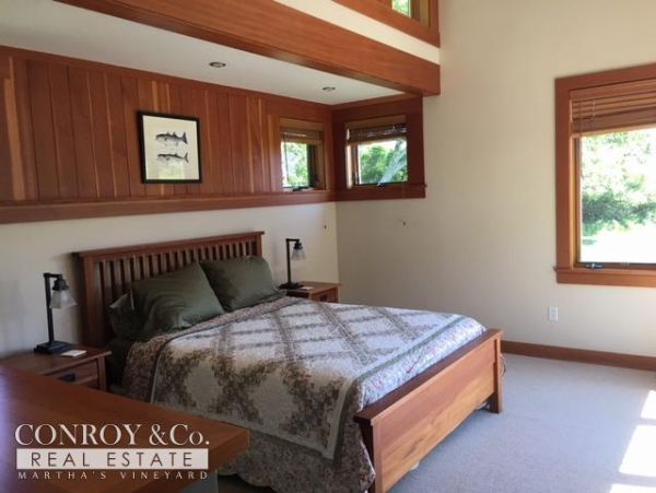 Cape Cod Home 994429