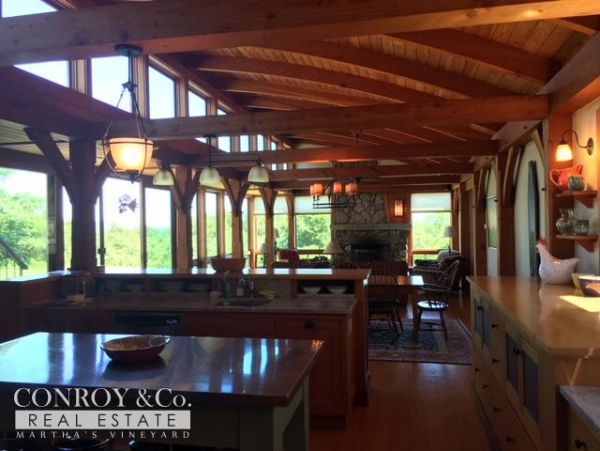 Cape Cod Home 994429