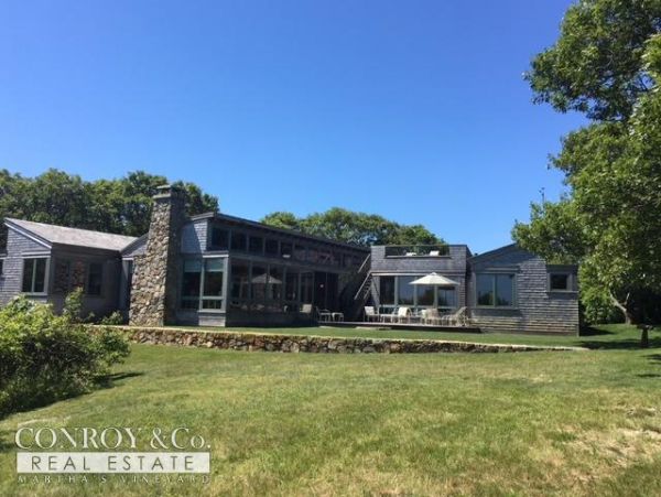 Cape Cod Home 994429