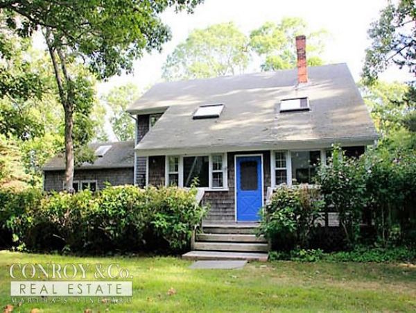Cape Cod Home 994430