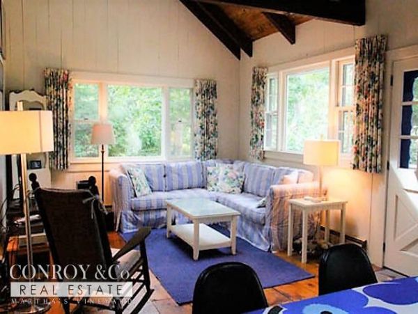 Cape Cod Home 994430