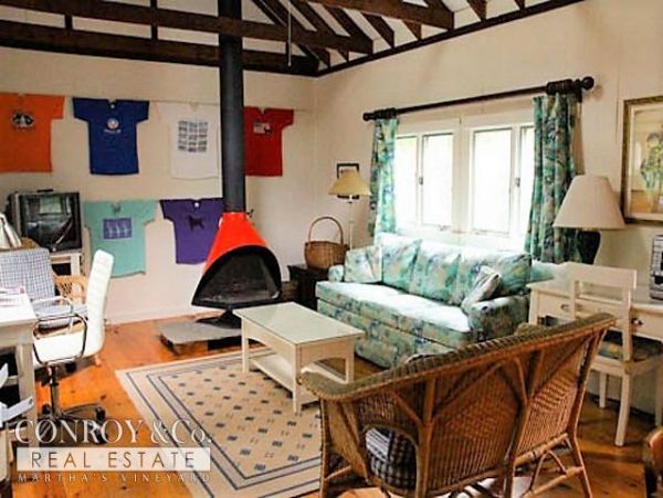 Cape Cod Home 994430