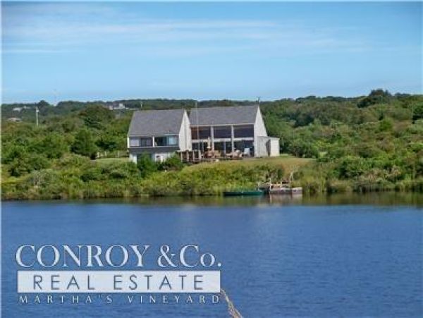 Cape Cod Home 994432