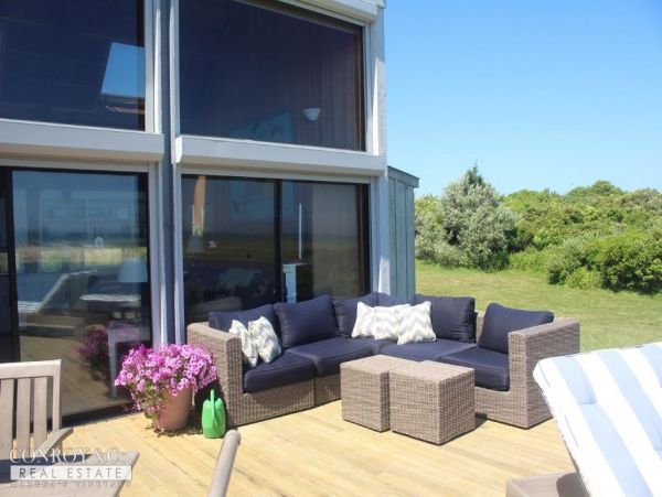 Cape Cod Home 994432