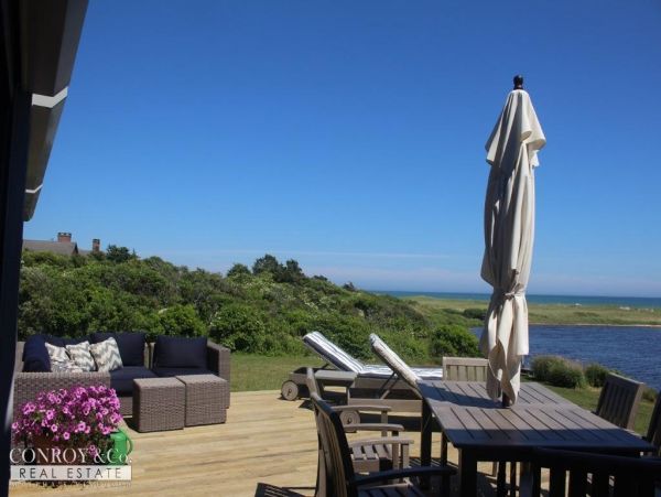 Cape Cod Home 994432