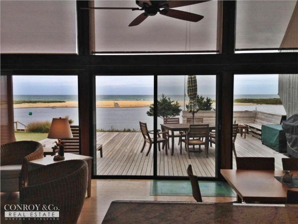 Cape Cod Home 994432