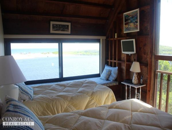 Cape Cod Home 994432