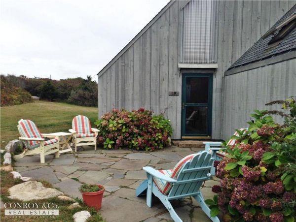 Cape Cod Home 994432