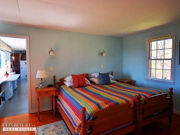 Cape Cod Home 994433