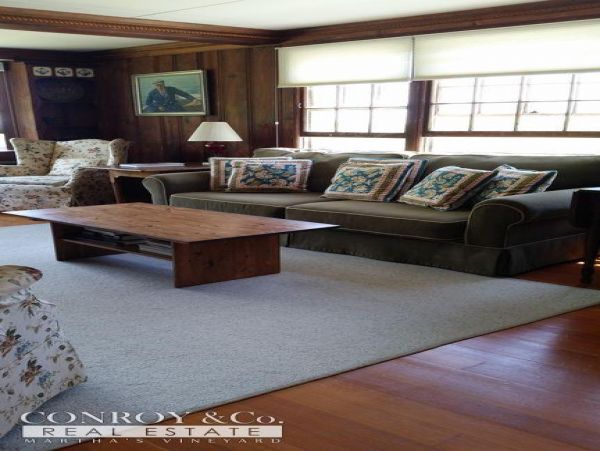 Cape Cod Home 994433