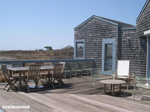 Cape Cod Home 994434