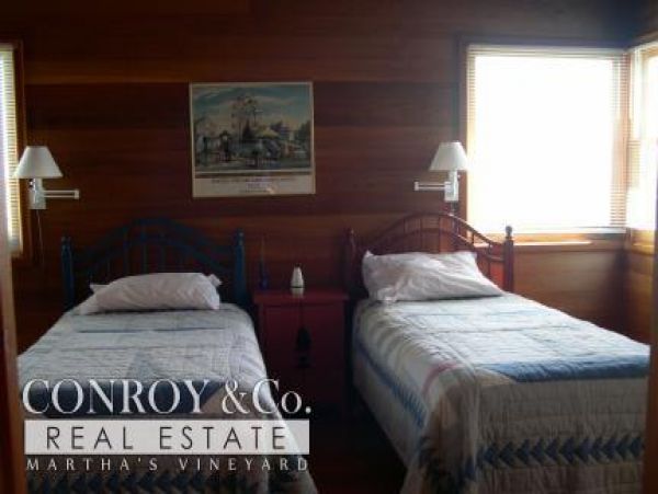 Cape Cod Home 994434