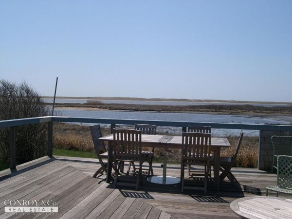 Cape Cod Home 994434