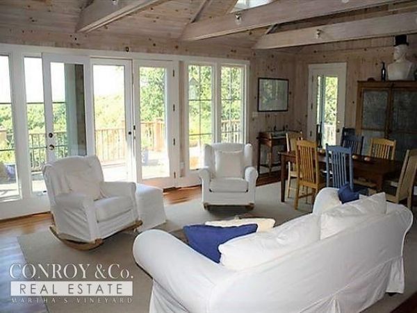 Cape Cod Home 994435