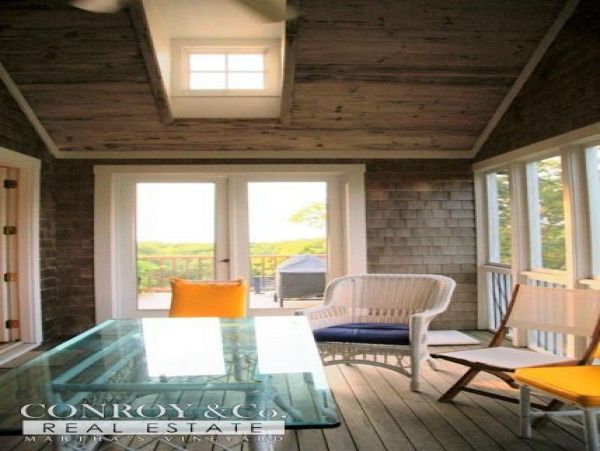 Cape Cod Home 994435