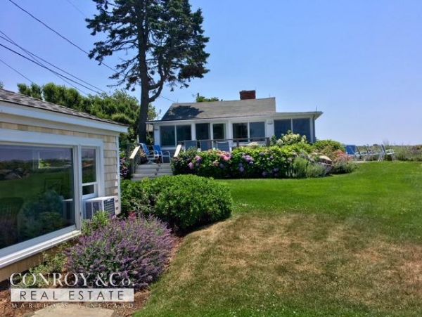 Cape Cod Home 994436