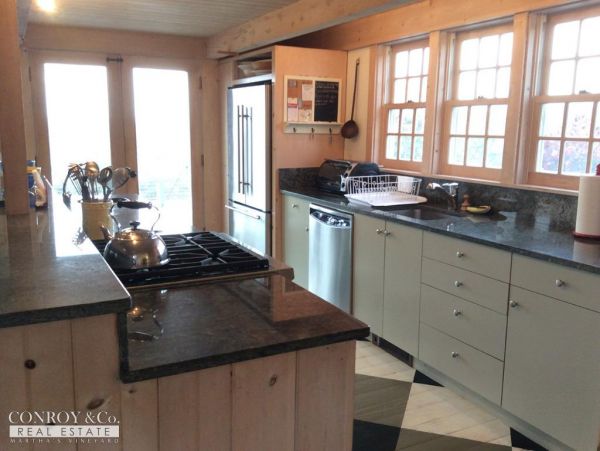 Cape Cod Home 994438