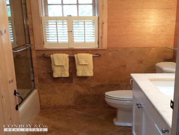Cape Cod Home 994438