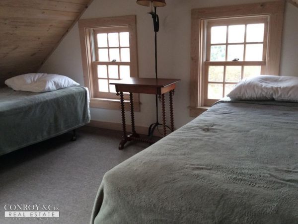 Cape Cod Home 994438