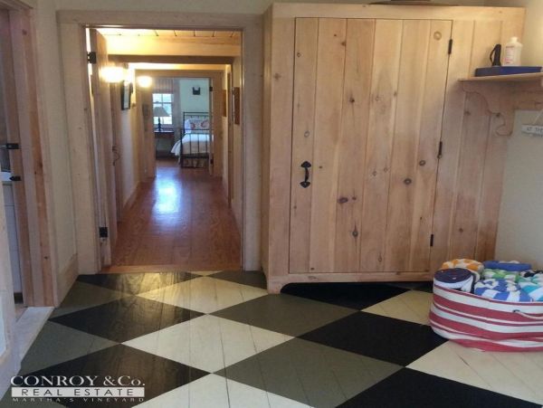 Cape Cod Home 994438