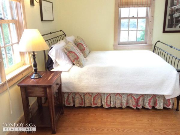 Cape Cod Home 994438