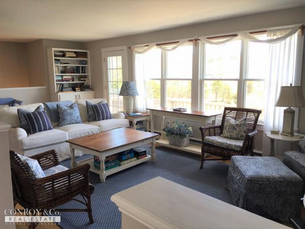 Cape Cod Home 994439