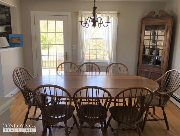 Cape Cod Home 994439