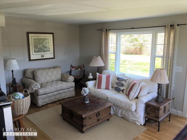 Cape Cod Home 994439