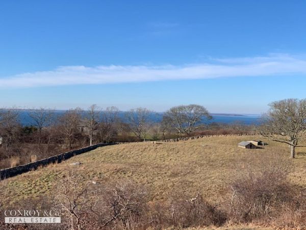 Cape Cod Home 994440