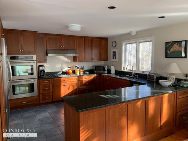 Cape Cod Home 994440