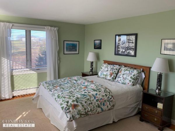 Cape Cod Home 994440