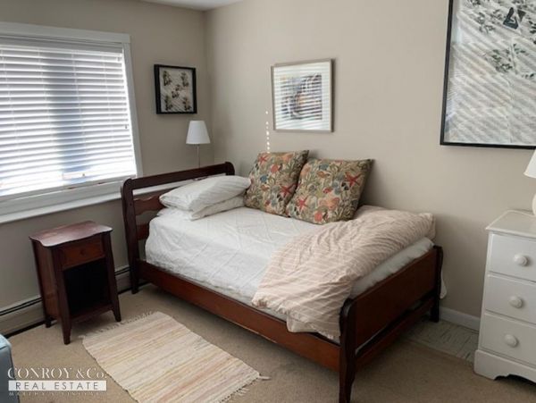 Cape Cod Home 994440
