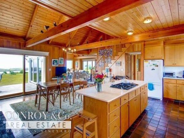 Cape Cod Home 994441