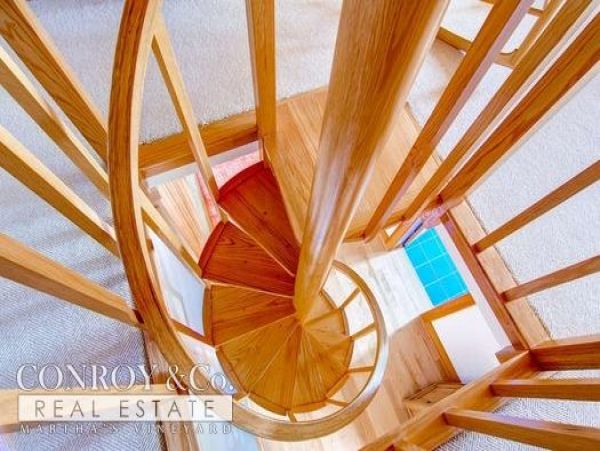 Cape Cod Home 994441
