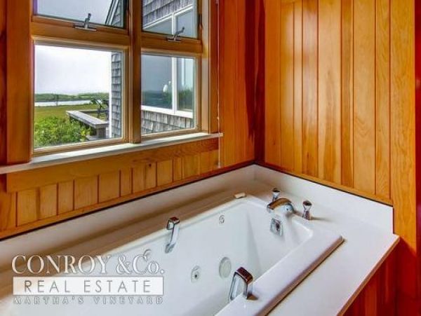 Cape Cod Home 994441