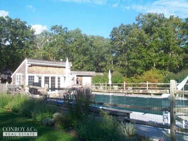 Cape Cod Home 994442