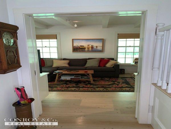 Cape Cod Home 994442