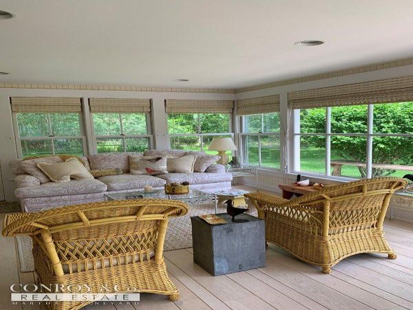 Cape Cod Home 994442
