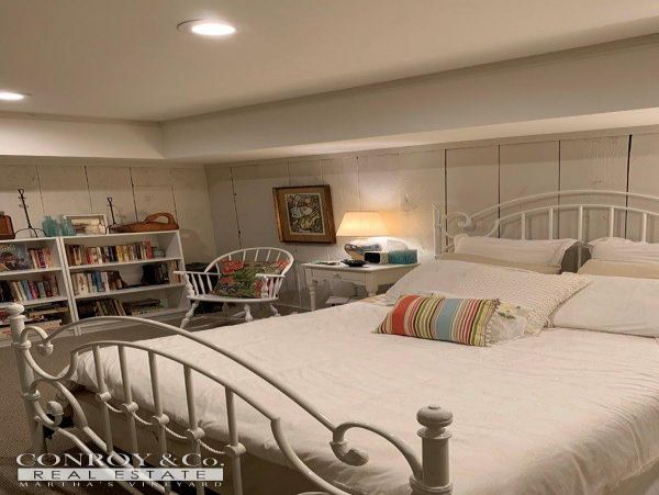 Cape Cod Home 994442