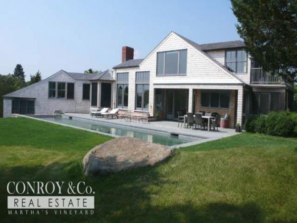 Cape Cod Home 994443