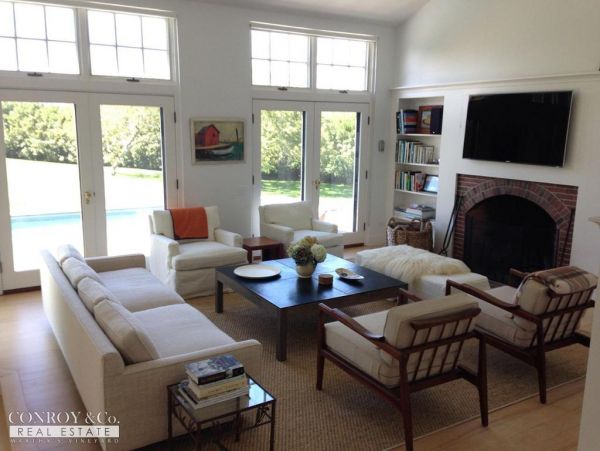 Cape Cod Home 994443