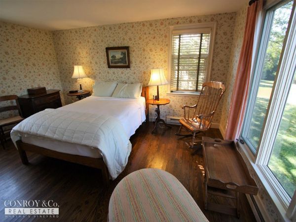Cape Cod Home 994444
