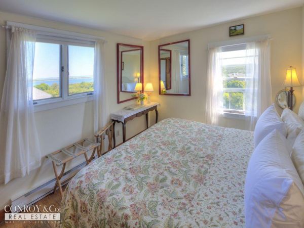 Cape Cod Home 994445