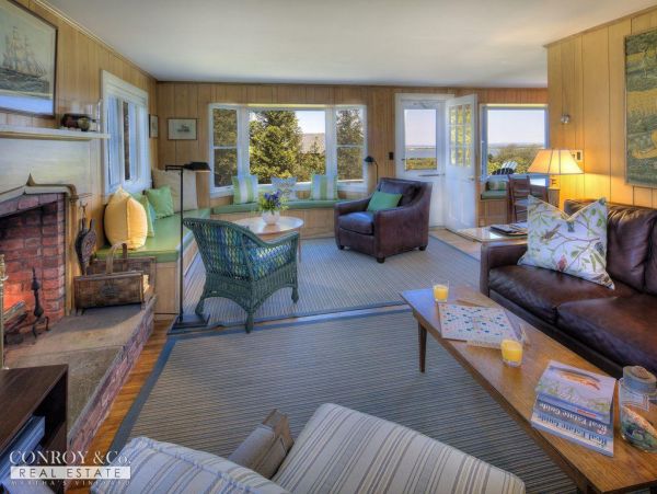 Cape Cod Home 994445