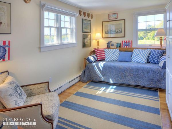 Cape Cod Home 994445