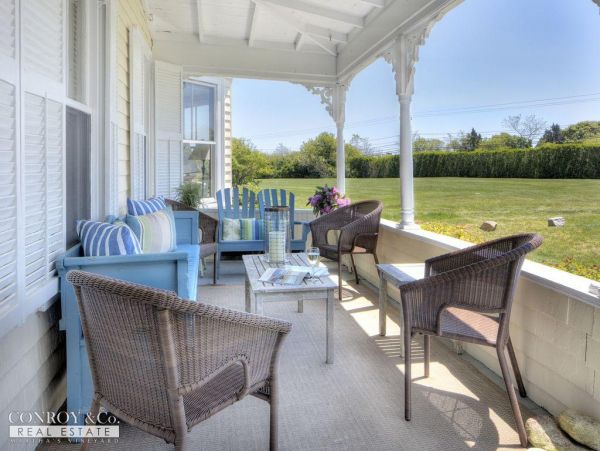Cape Cod Home 994446