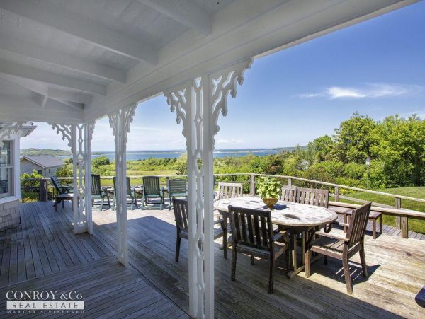Cape Cod Home 994446