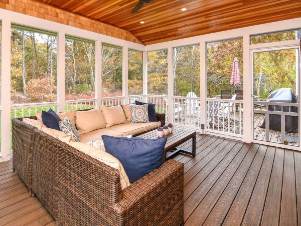 Cape Cod Home 994448