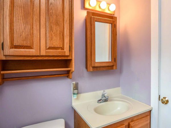 Cape Cod Home 994448